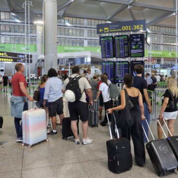 Málaga, el siguiente aeropuerto en el que no será necesario sacar los líquidos en el control