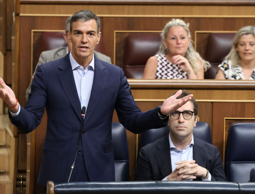 Pedro Sánchez resiste el choque con Alberto Núñez Feijóo en el Congreso mientras José Luis Rodríguez Zapatero declara ante el juez