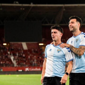 El secreto del ascenso: La parte de atrás del vestuario del Málaga CF El secreto del ascenso: La parte de atrás del vestuario del Málaga CF