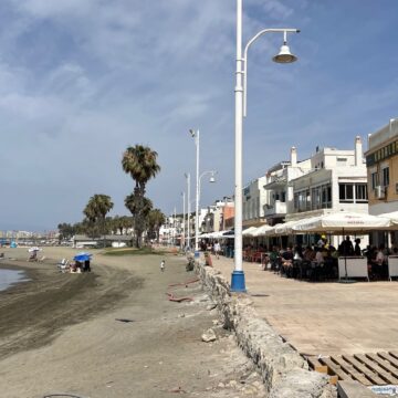 Un apagón deja sin luz a chiringuitos de Pedregalejo, Málaga, en San Juan: “Hemos tenido una pérdida impresionante»