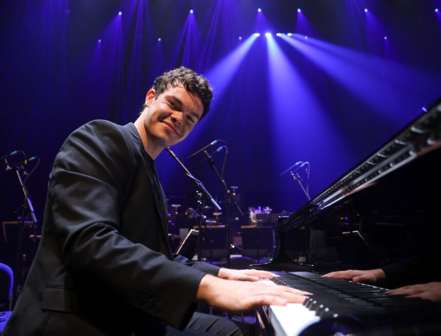 Marcos Castilla, el pianista malagueño que vuelve de Nueva York a casa: “Esta vez traigo 'Rhapsody in Blue' conmigo” Marcos Castilla, el pianista malagueño que vuelve de Nueva York a casa: “Esta vez traigo ‘Rhapsody in Blue’ conmigo”