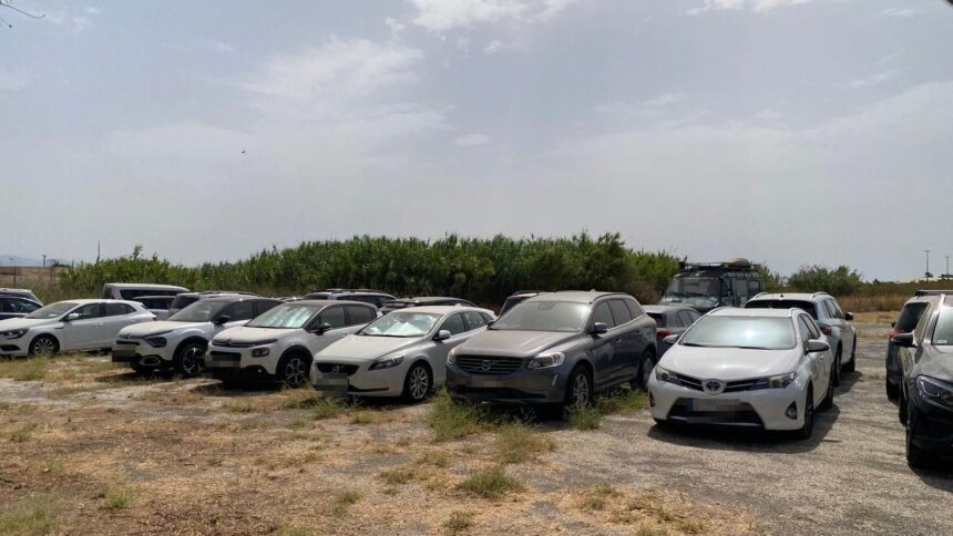 El Ayuntamiento de Málaga cierra un aparcamiento para el aeropuerto en Churriana por no tener licencia