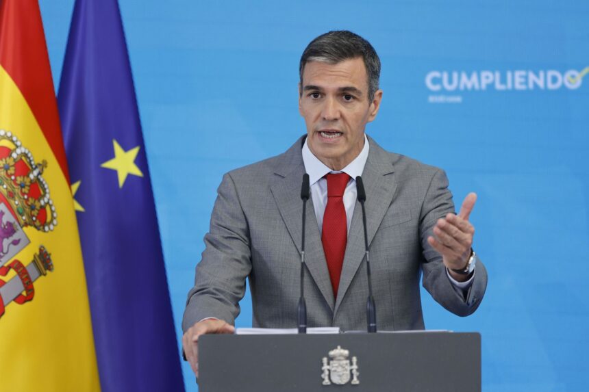 Pedro Sánchez viajará este viernes a Ceuta tras la crisis migratoria más grave desde 2021 Pedro Sánchez viajará este viernes a Ceuta tras la crisis migratoria más grave desde 2021
