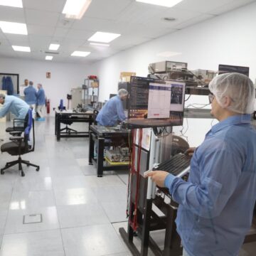 La nueva sede de AGPhotonics refuerza la apuesta de Málaga por la industria del chip