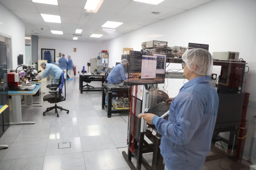 La nueva sede de AGPhotonics refuerza la apuesta de Málaga por la industria del chip