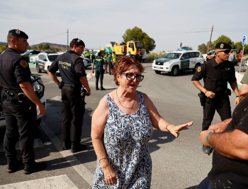 El regreso más esperado: más de 600 vecinos de Los Gallardos vuelven a casa