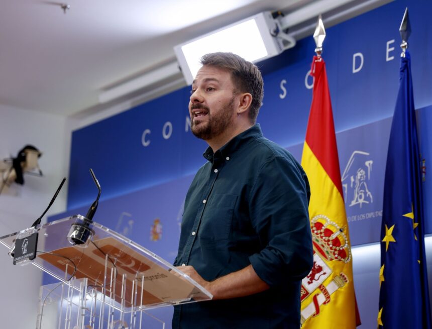 Zapatero no convence a Sumar, que ve aún "muchas incógnitas" sobre su actuación Zapatero no convence a Sumar, que ve aún «muchas incógnitas» sobre su actuación