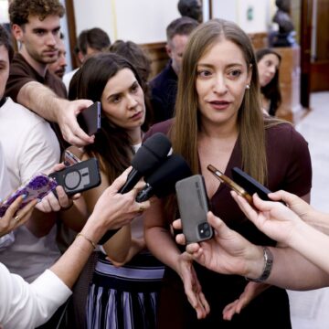 El PP tacha las explicaciones de Zapatero de «tomadura de pelo»: «No ha respondido a nada»