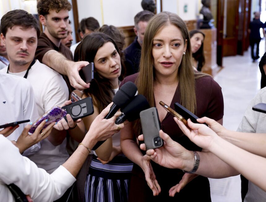 El PP tacha las explicaciones de Zapatero de "tomadura de pelo": "No ha respondido a nada" El PP tacha las explicaciones de Zapatero de «tomadura de pelo»: «No ha respondido a nada»