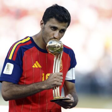 Rodri: Otra exhibición del Balón de Oro, el mejor jugador del Mundial Rodri: Otra exhibición del Balón de Oro, el mejor jugador del Mundial