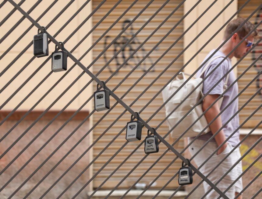 Los vecinos del Centro de Málaga llevan al Ayuntamiento a los tribunales por no controlar los pisos turísticos