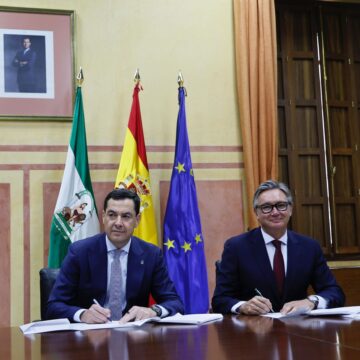 Moreno entrega a Vox la Vicepresidencia y la Consejería de Turismo