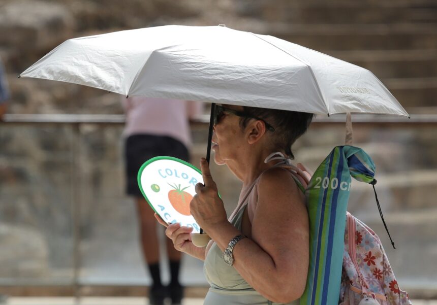 El terral convierte a Málaga en uno de los hornos del país con máximas por encima de los 40 grados