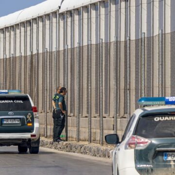 Melilla cierra su frontera con Marruecos tras un intento de entrada masiva Melilla cierra su frontera con Marruecos tras un intento de entrada masiva