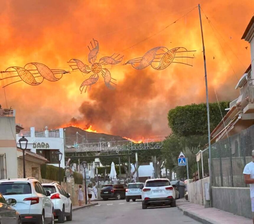 Noche de tragedia en el Levante de Almería: seis muertos, evacuados y casas cercadas por el fuego
