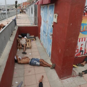 La crisis de Ceuta en cifras: Casi 50.000 entradas, 48.300 retornos y 57 muertos en apenas 48 horas La crisis de Ceuta en cifras: Casi 50.000 entradas, 48.300 retornos y 57 muertos en apenas 48 horas