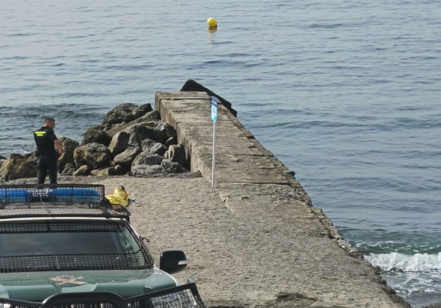 Un muerto en la costa de Ceuta tras otra noche de «gran presión» por decenas de entradas