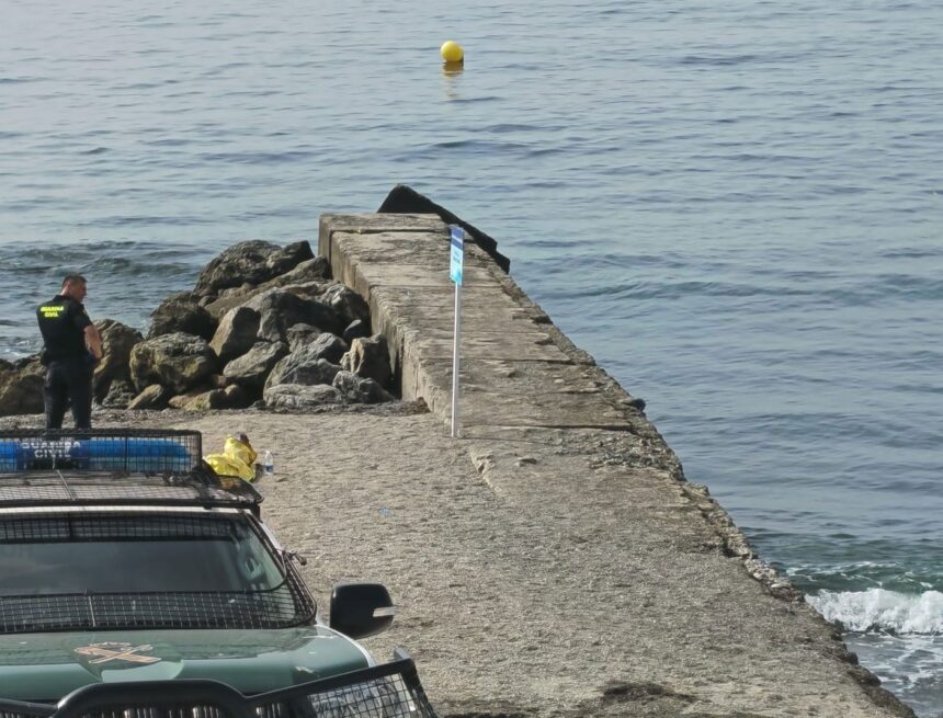 Un muerto en la costa de Ceuta tras otra noche de «gran presión» por decenas de entradas