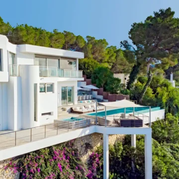 Alquilar una villa de lujo en Ibiza: claves para elegir la propiedad ideal