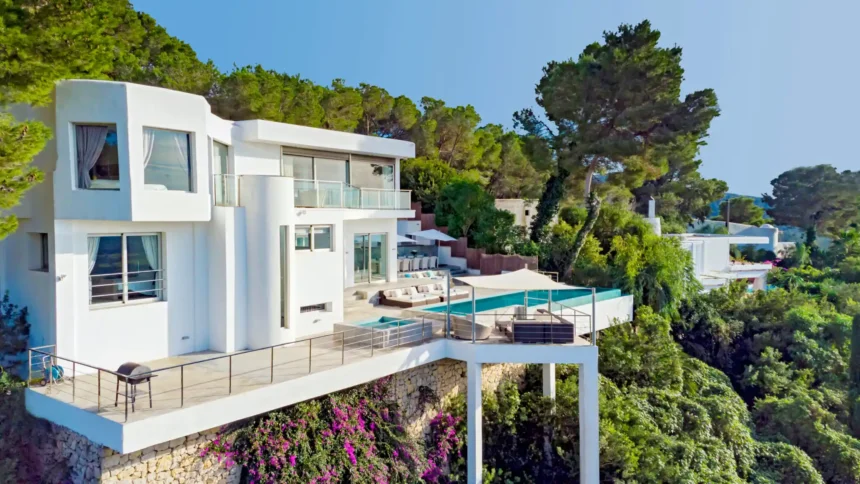 luxury Alquilar una villa de lujo en Ibiza: claves para elegir la propiedad ideal