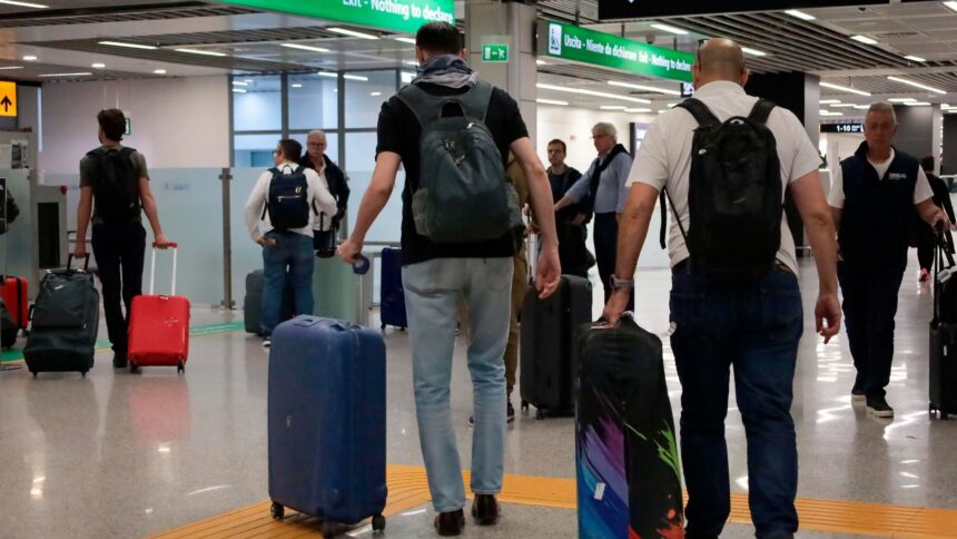 Italia activa los controles a viajeros procedentes de España por la crisis de Ceuta
