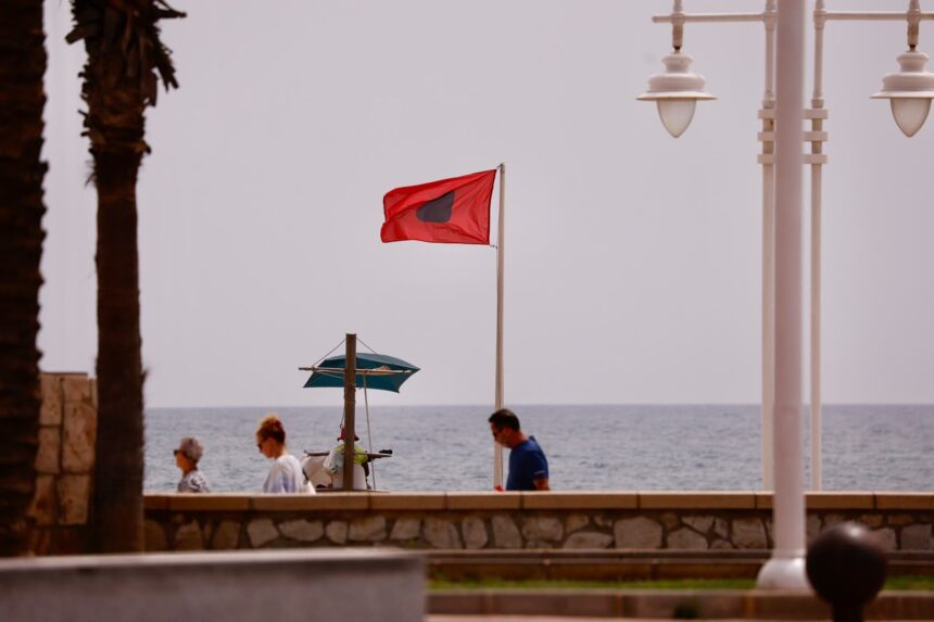 Málaga, sobre los vertidos en las playas: «No es una deficiencia en nuestras redes de saneamiento, es una situación normal»