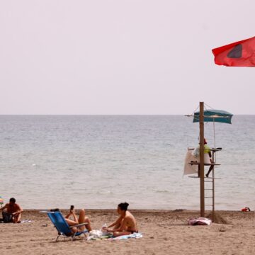 Ocho playas están cerradas al baño en pleno agosto y Feria en Málaga