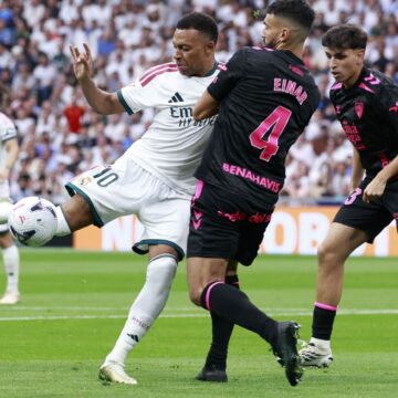 Real Madrid-Málaga CF: Poetas en la guerra (4-0) Real Madrid-Málaga CF: Poetas en la guerra (4-0)