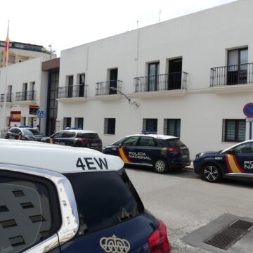 Apuñala a su compañero de piso a la altura del corazón con un cuchillo de cocina en una casa en Estepona