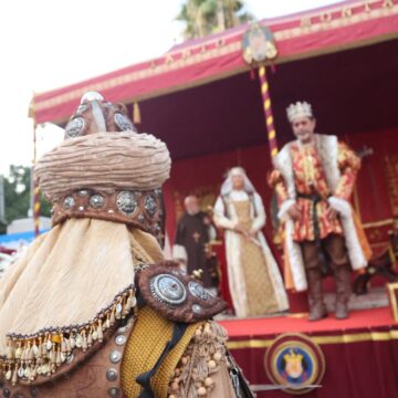 Málaga celebra la Cabalgata Histórica como antesala a la Feria 2026, en imágenes