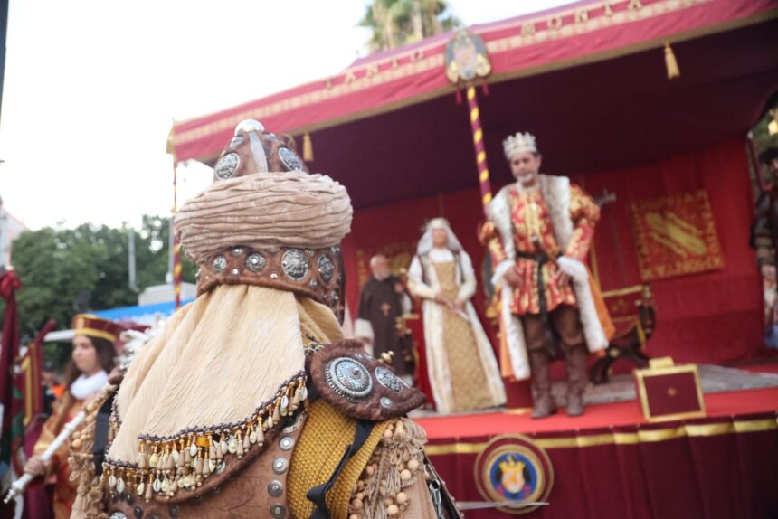 Málaga celebra la Cabalgata Histórica como antesala a la Feria 2026, en imágenes