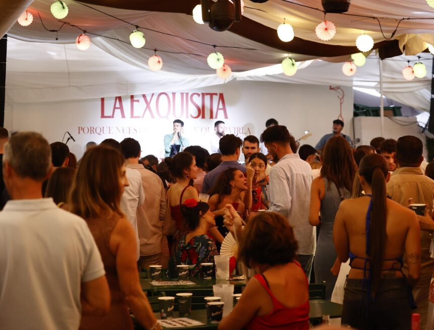 Del flamenco al reguetón en cuestión de minutos: todo vale en la Feria de Málaga