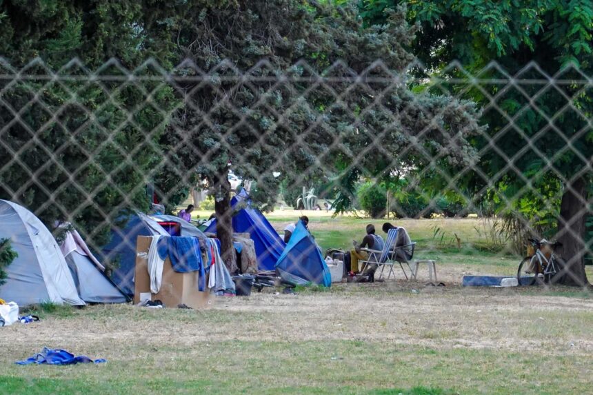 Alertan del crecimiento de un asentamiento en el Parque Carniceros del Polígono Alameda