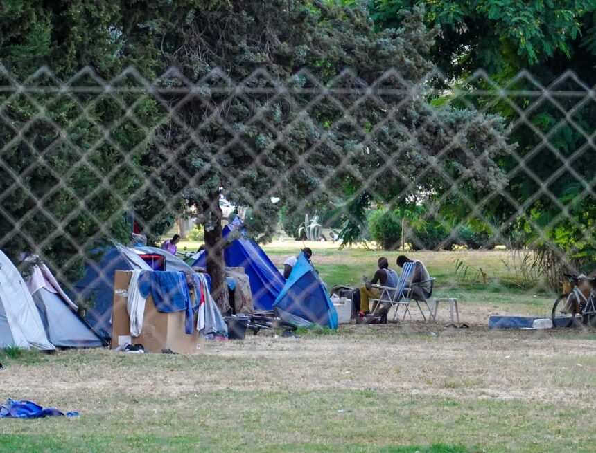 Alertan del crecimiento de un asentamiento en el Parque Carniceros del Polígono Alameda Alertan del crecimiento de un asentamiento en el Parque Carniceros del Polígono Alameda