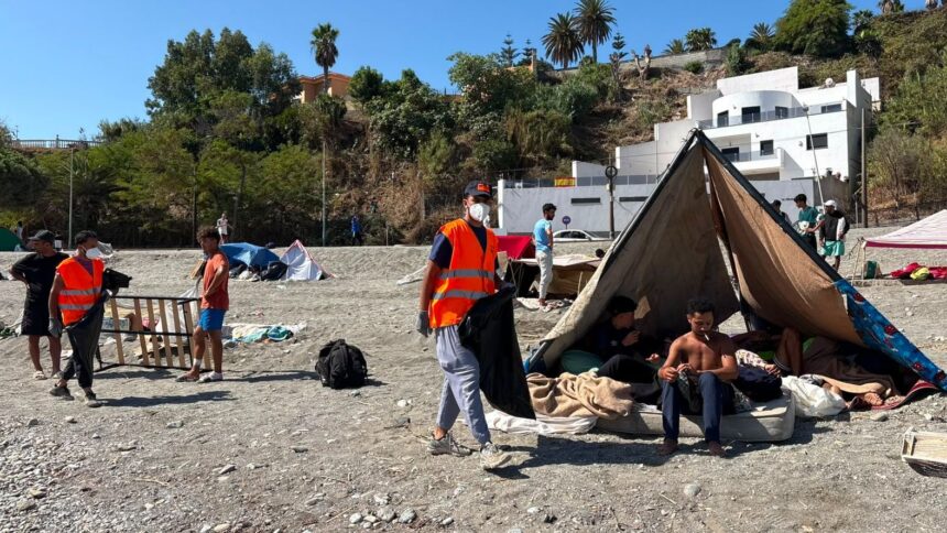 Vuelve el campamento migrante del Trampolín en Ceuta: «Senegaleses buenos, marroquíes no»