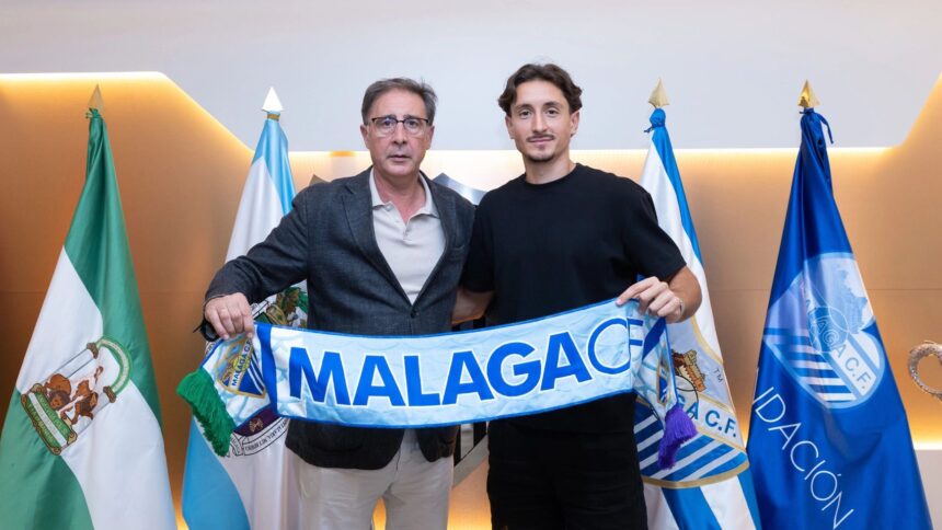 Oficial: Pablo Martínez refuerza la medular del Málaga CF