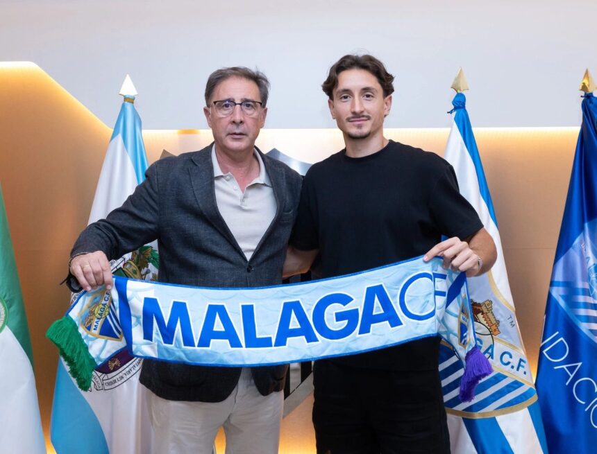 Oficial: Pablo Martínez refuerza la medular del Málaga CF