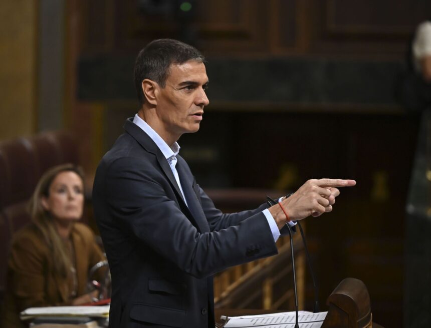 El Congreso adelanta al día 3 la comparecencia de Sánchez por la crisis de Ceuta El Congreso adelanta al día 3 la comparecencia de Sánchez por la crisis de Ceuta