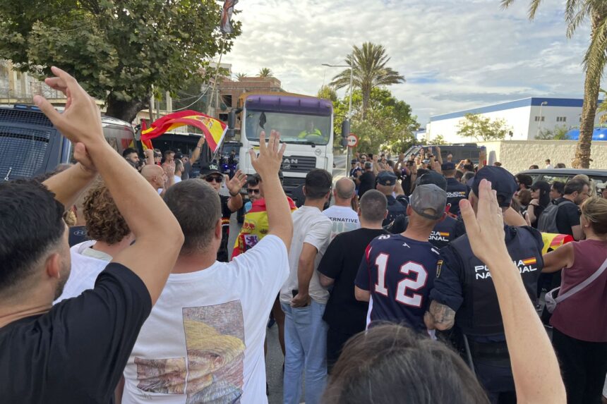 La crispación se apodera de Ceuta un mes después de la llegada masiva de inmigrantes