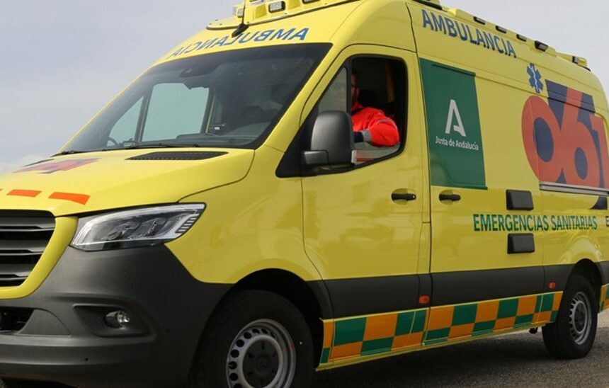Tres bebés, dos adolescentes y dos adultos, heridos en una colisión en Cártama
