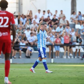 Málaga CF-Al-Arabi: Se le caen los goles (4-2)