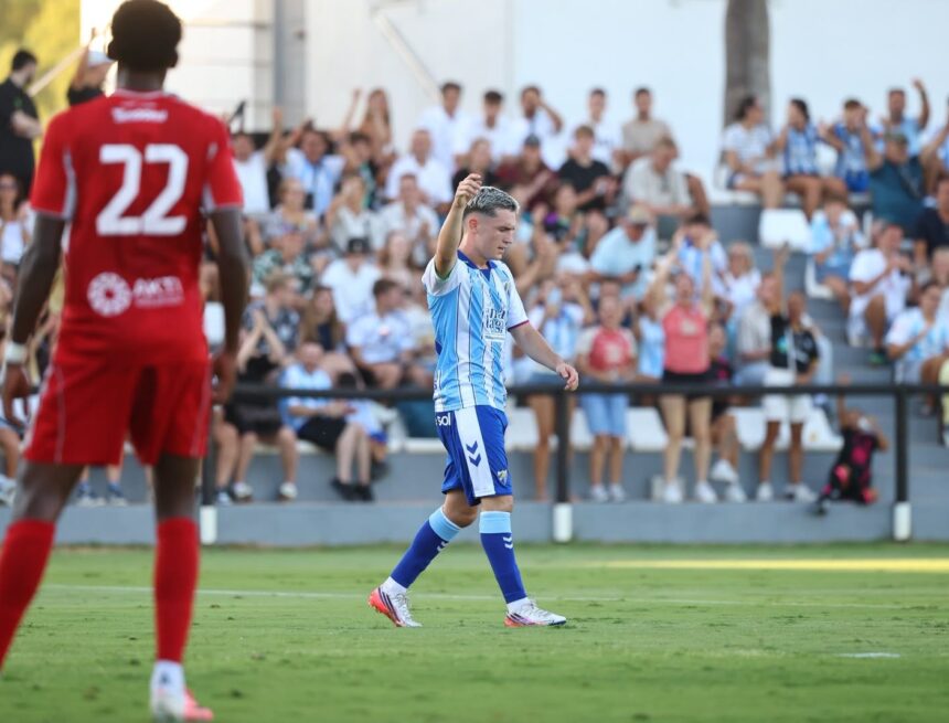 Málaga CF-Al-Arabi: Se le caen los goles (4-2)