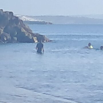 Decenas de marroquíes alcanzan las playas del Campo de Gibraltar en motos de agua y lanchas tras la crisis de Ceuta Decenas de marroquíes alcanzan las playas del Campo de Gibraltar en motos de agua y lanchas tras la crisis de Ceuta
