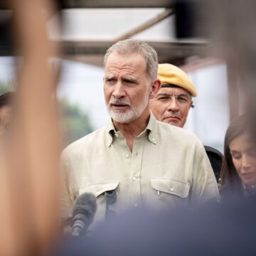 El Rey, indignado por lo ocurrido en Ceuta, dice que el Estado debe evitar que se repita El Rey, indignado por lo ocurrido en Ceuta, dice que el Estado debe evitar que se repita