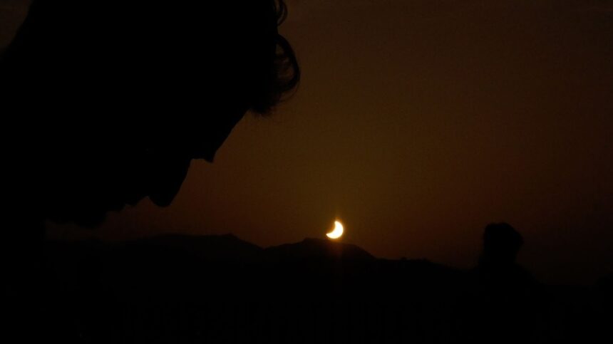 Así te hemos contando el histórico eclipse solar en Málaga