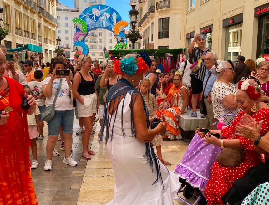 Larga vida a la Feria del Centro de Málaga: “Mientras haya gente, seguirá viva” Larga vida a la Feria del Centro de Málaga: “Mientras haya gente, seguirá viva”