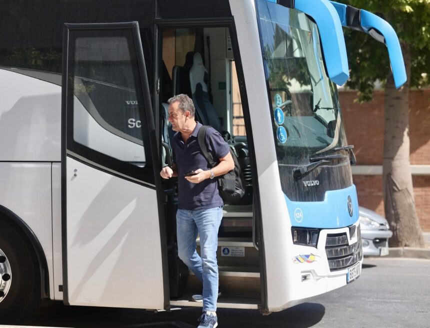 José María Muñoz lidera la expedición del Málaga CF a Madrid
