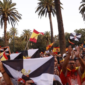 La manifestación en apoyo a Ceuta en Málaga, en imágenes