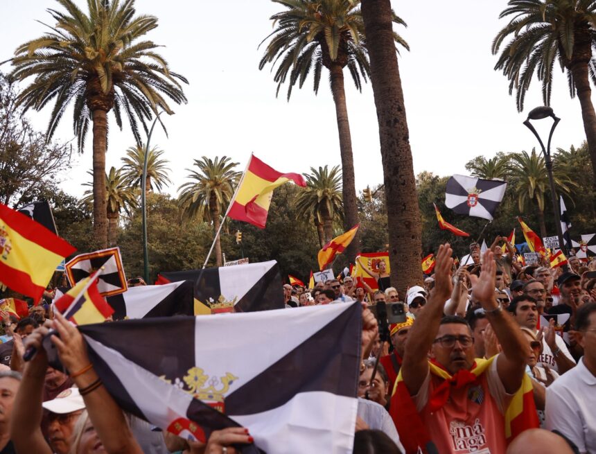 La manifestación en apoyo a Ceuta en Málaga, en imágenes
