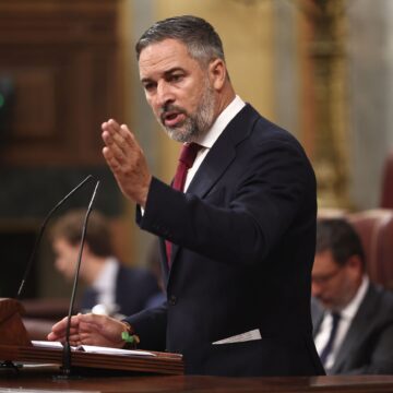 Abascal califica a Sánchez de «traidor» y de «embajador» de Marruecos